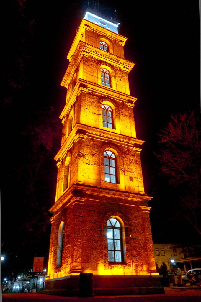 Şahane Pazar Sahnede